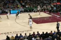 雷速体育官方-雄鹿零封对手，争夺东部冠军席位