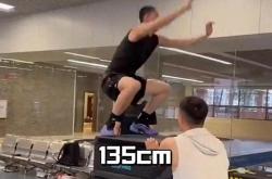 雷速体育电脑版官网下载-包含一位年轻球员在训练中展现出了出色的进攻技巧的词条