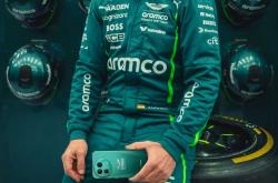 雷速体育比分官网直播-阿斯顿马丁险胜索伯车队，阿隆索惊艳四座