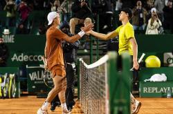 雷速体育官方-年终总决赛鏖战ATP总决赛，德约科维奇统治全场