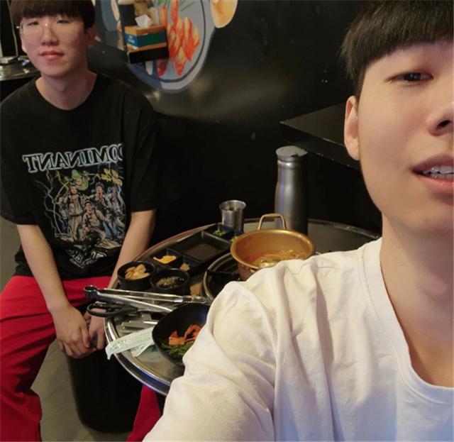 DFM轻取TES,Inspired操刀奇招英雄翻盘半决赛2:0(北京) DFM轻取TES,Inspired操刀奇招英雄翻盘半决赛2:0(北京)