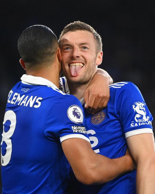 包含维罗纳主场再负，陷入保级泥潭的词条