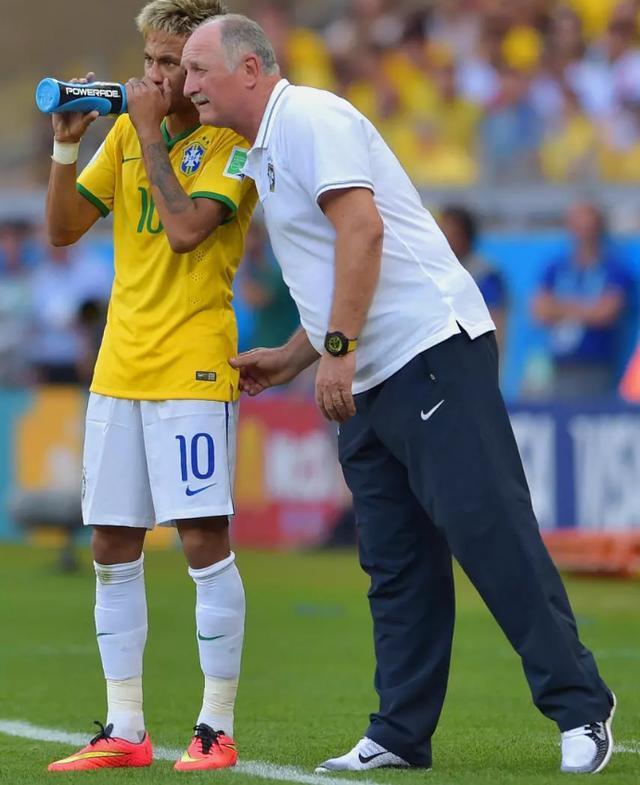 包含巴黎主力伤愈归队,球队士气大振的词条 包含巴黎主力伤愈归队,球队士气大振的词条