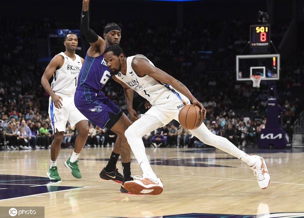 包含篮网B队血洗黄蜂,克莱送出助攻的词条 包含篮网B队血洗黄蜂,克莱送出助攻的词条